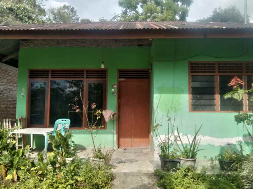 mau menjual rumah ini