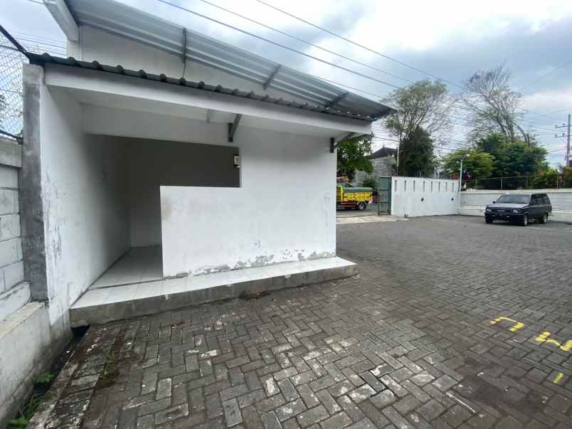 ruko gudang kantor lumajang