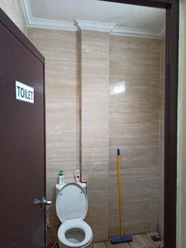 ruko trapezia 2 lantai 700 meter pintu tol jatiwarna