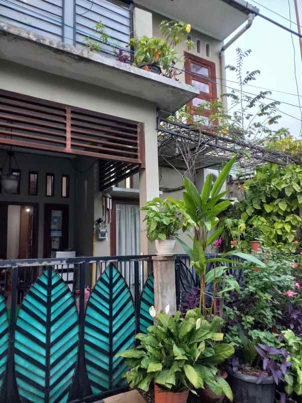 rumah 2 lantai 575 juta di jln narogong bekasi timur