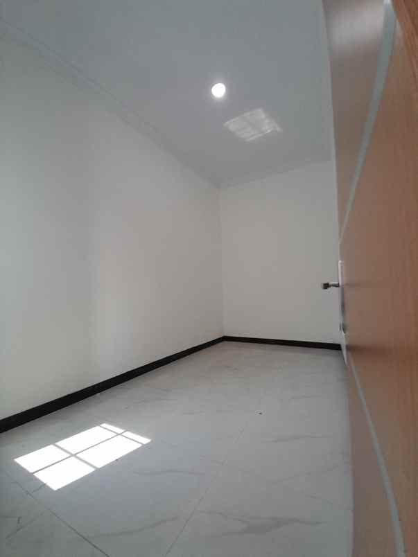 rumah 2 lantai at pancoran mas depok