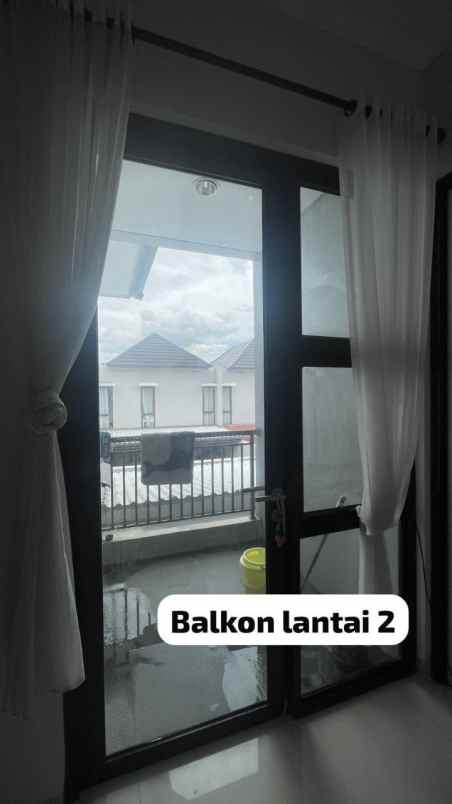 rumah 2 lantai di cluster cherry ville grand wisata