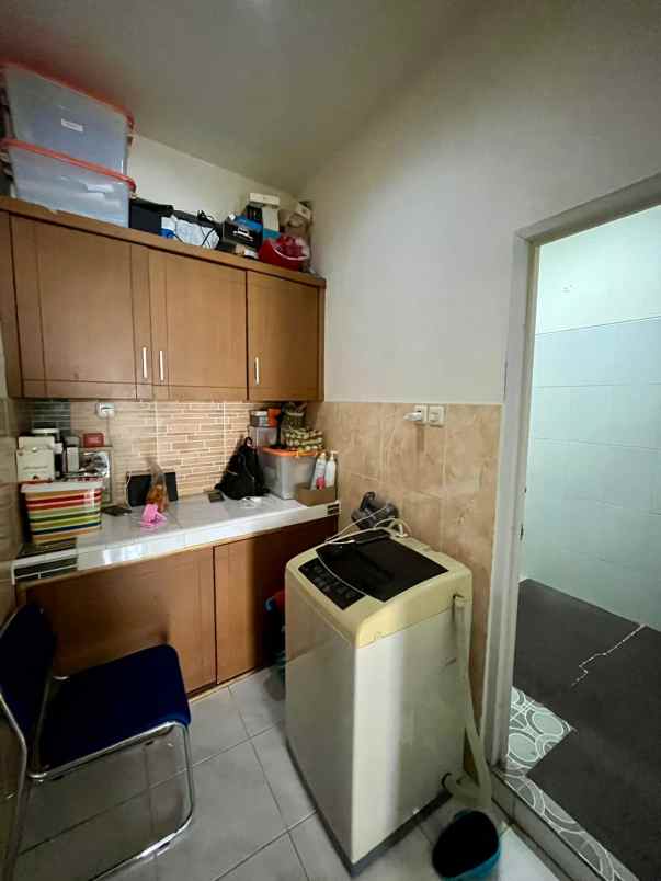 rumah 2 lantai di jl swadaya duren sawit jakarta timur