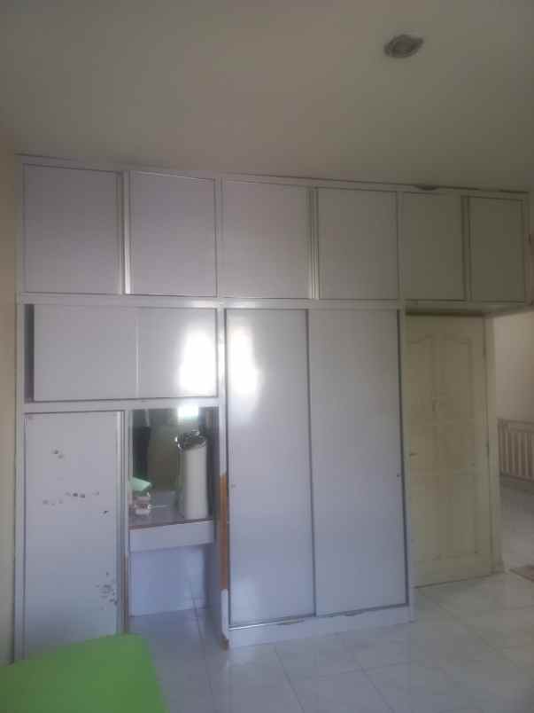 rumah 2 lantai di jl swadaya duren sawit jakarta timur