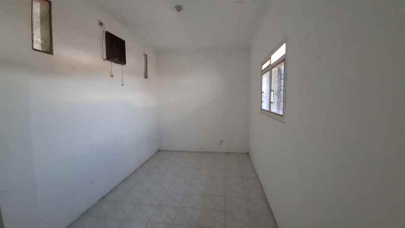 rumah 2 lantai di perumahan bukit permai jember