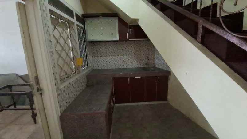 rumah 2 lantai di perumahan bukit permai jember