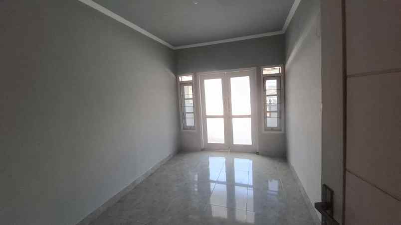 rumah 2 lantai di perumahan bukit permai jember