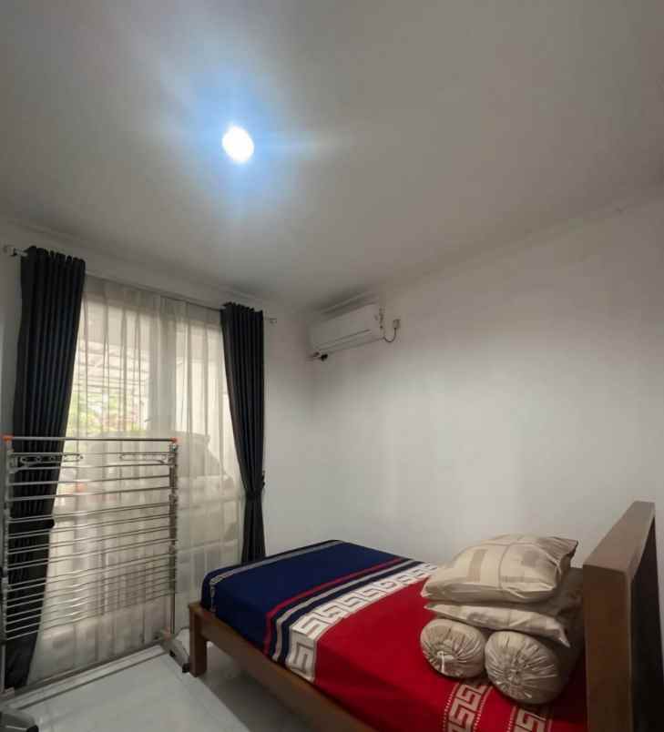 rumah 2 lantai di pondok kelapa jakarta timur