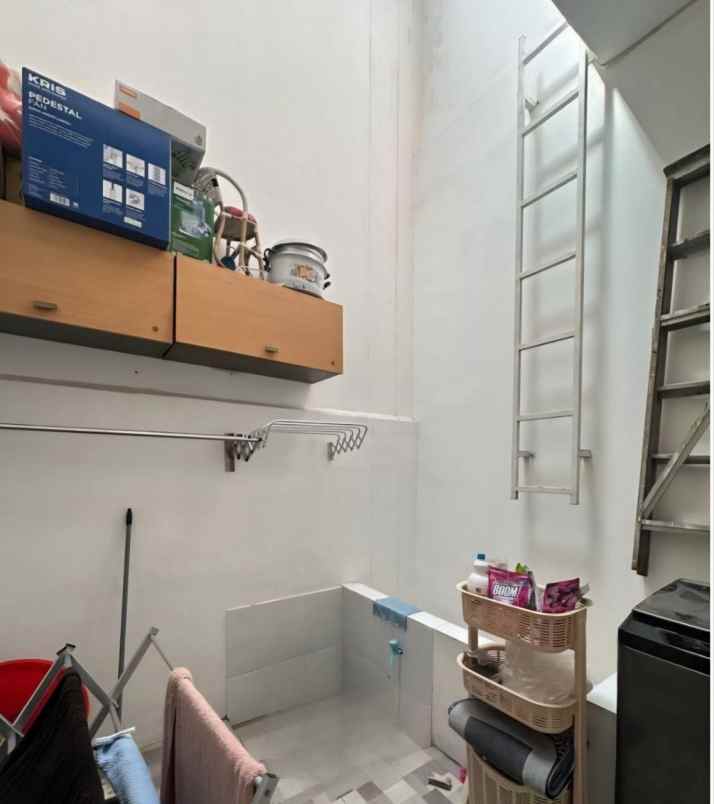 rumah 2 lantai di pondok kelapa jakarta timur