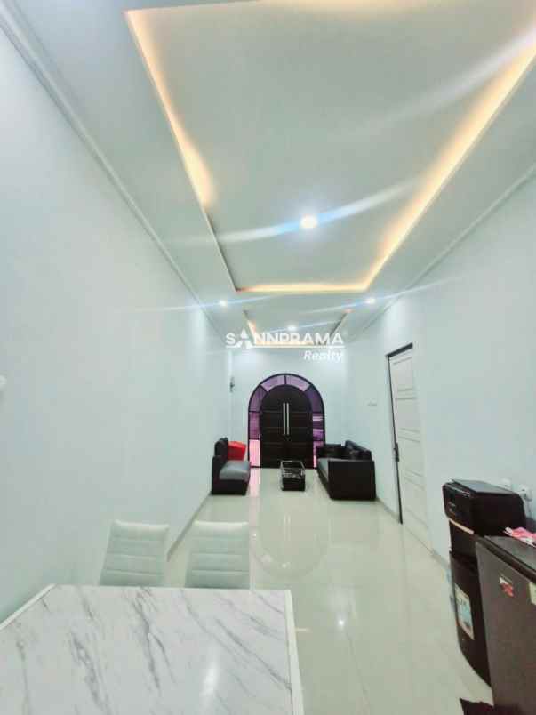 rumah 2 lantai disewakan di grand depok city iml