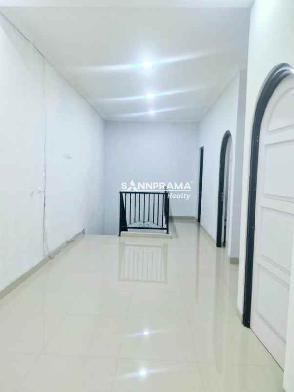 rumah 2 lantai disewakan di grand depok city iml