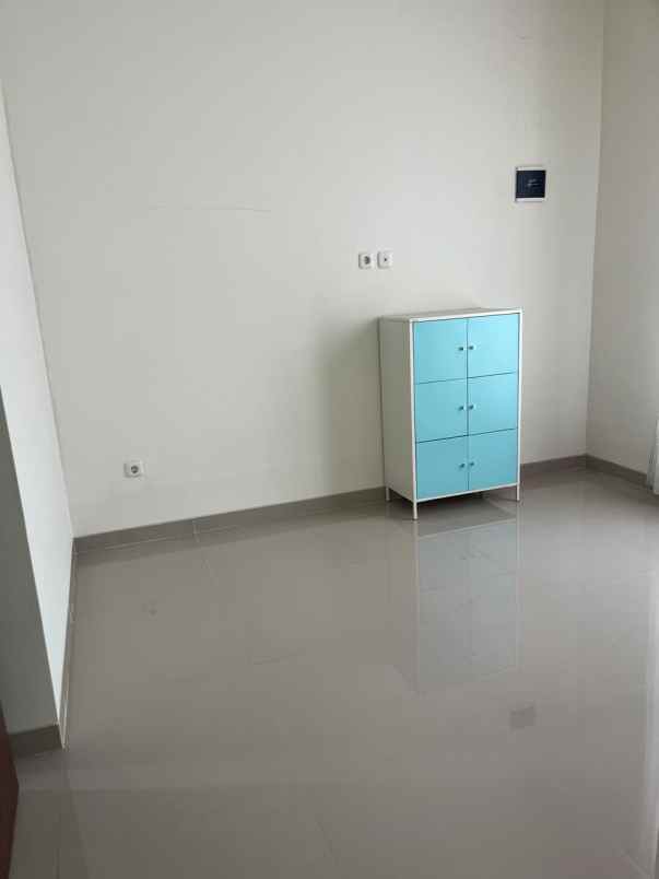 rumah 2 lantai furnished di jatiasih bekasi