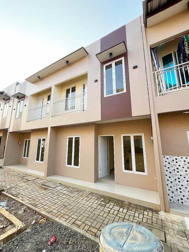 rumah 2 lantai murah di kramatdjati