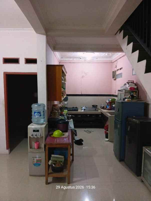 rumah 2 lantai nyaman siap huni di sukmajaya depok