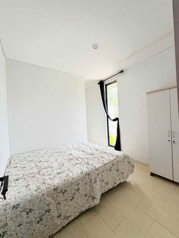 rumah 5 kamar dengan disain menarik cipageran cimahi