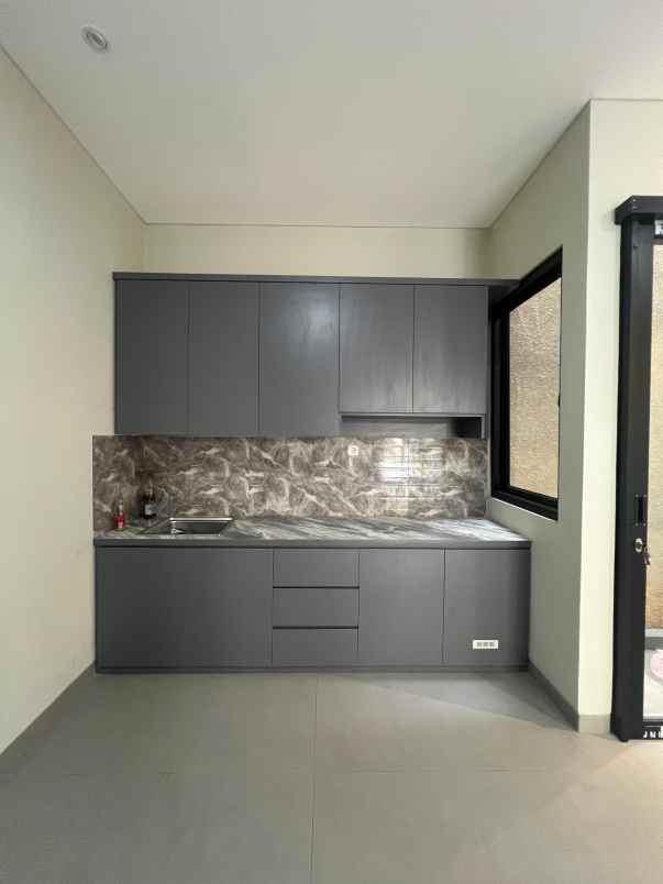 rumah baru dalam komplek di limo cinere depok