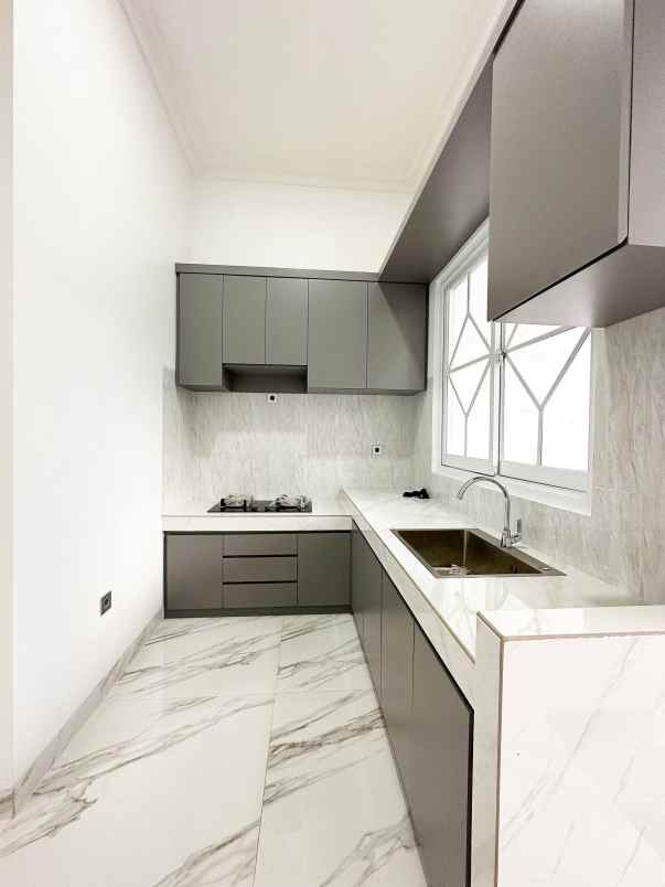 rumah baru kawasan favorit duren sawit jakarta timur