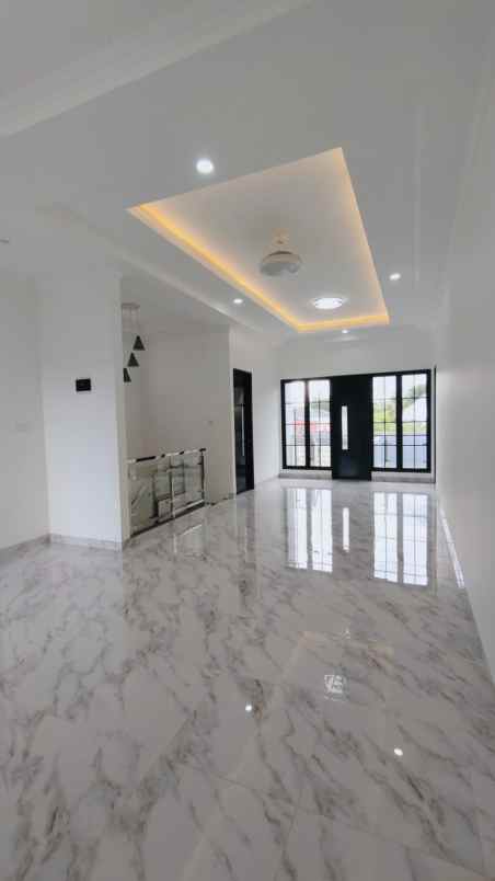 rumah baru lokasi strategis di griyaloka bsd tangsel