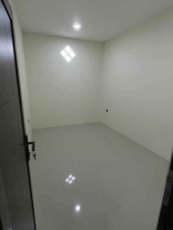 rumah baru non komplek lokasi strategis siap huni