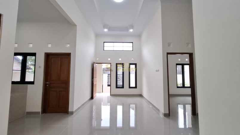 rumah baru siap huni dekat kampus ukrim jogja