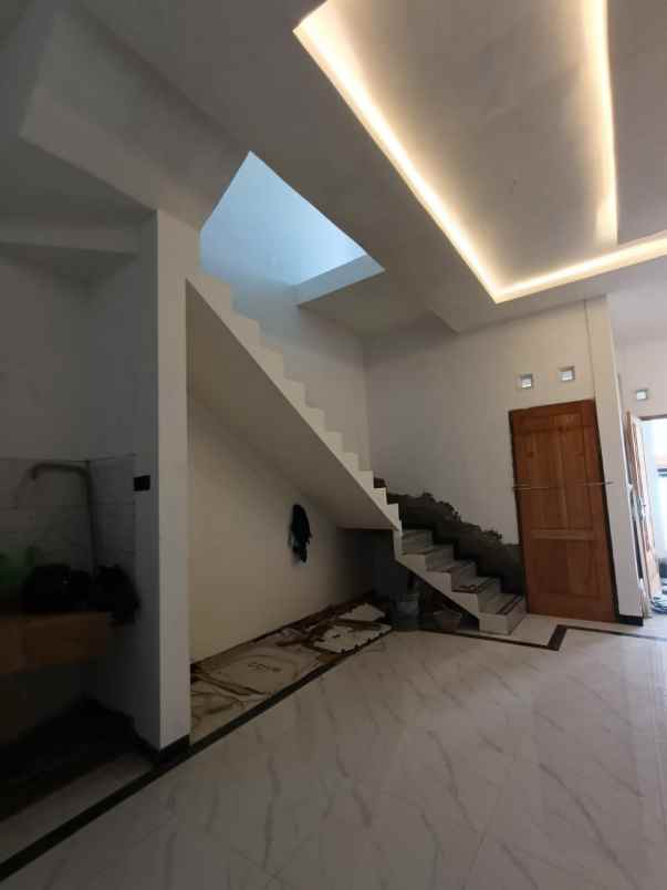 rumah baru siap huni lokasi sawojajar kota malang