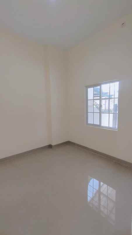 rumah baru siap huni lokasi strategis di griyaloka bsd