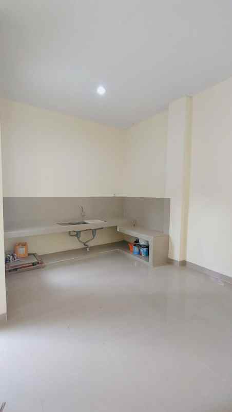 rumah baru siap huni lokasi strategis di griyaloka bsd