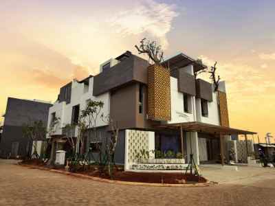 rumah cantik 3 lantai di pondok pucung karang tengah