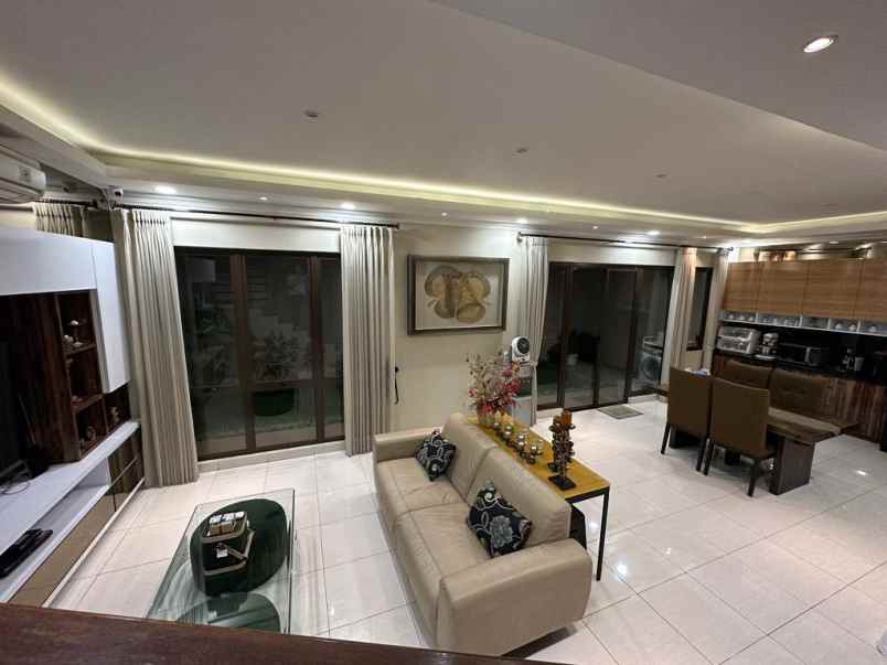 rumah cantik di green cove bsd