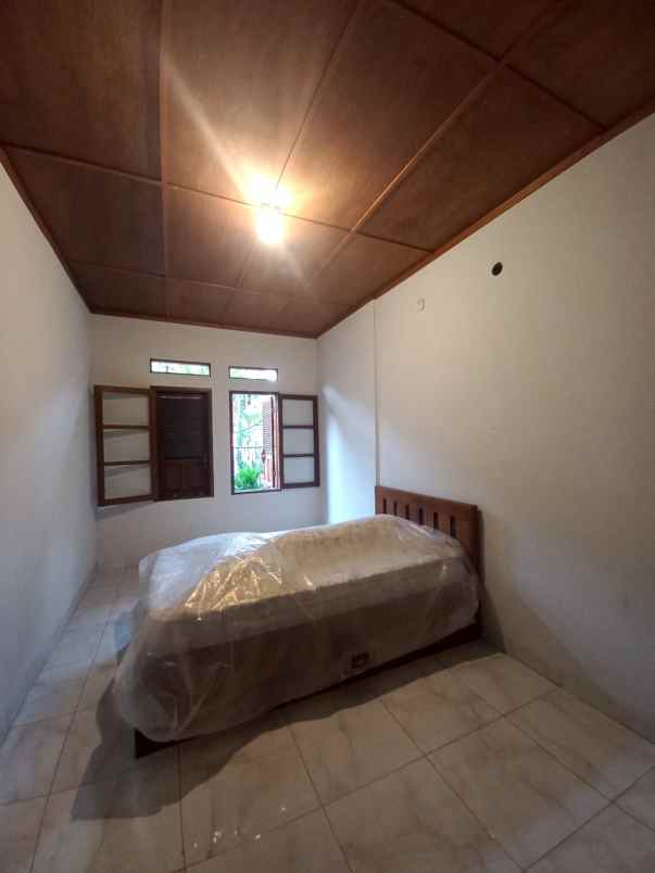 rumah cantik di kav al duren sawit jakarta timur