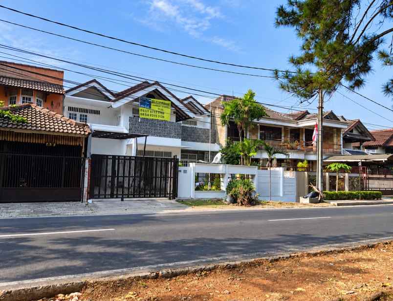 rumah classic second di bintaro jakarta selatan