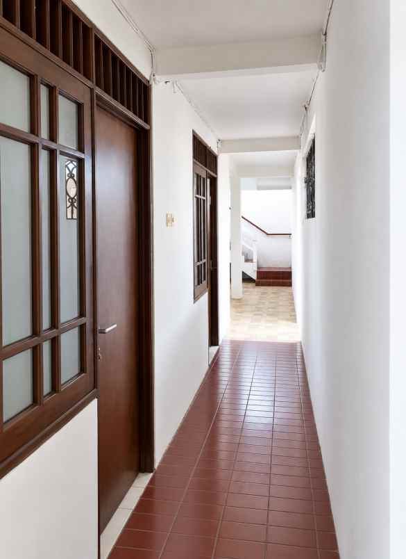 rumah classic second di bintaro jakarta selatan