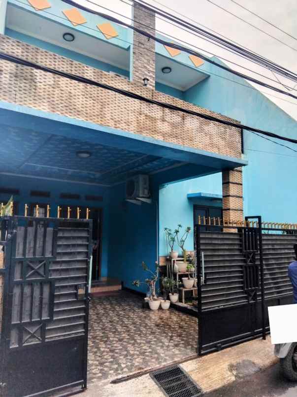 rumah di mustika sari