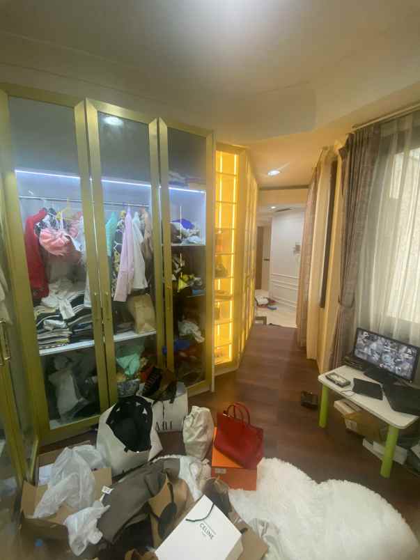 rumah dijual taman aries jakarta barat