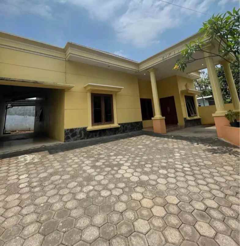 rumah durian utara banyumanik semarang