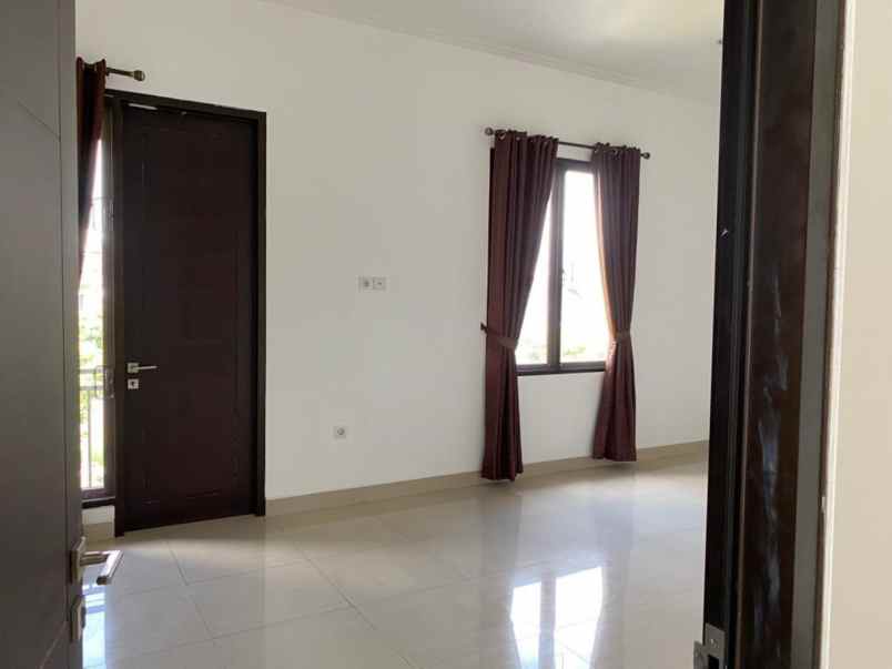 rumah hook bagus siap huni kemang pratama 2 bekasi