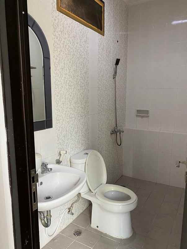 rumah hook bagus siap huni kemang pratama 2 bekasi