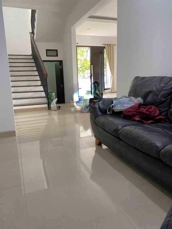 rumah hook bagus siap huni kemang pratama 2 bekasi