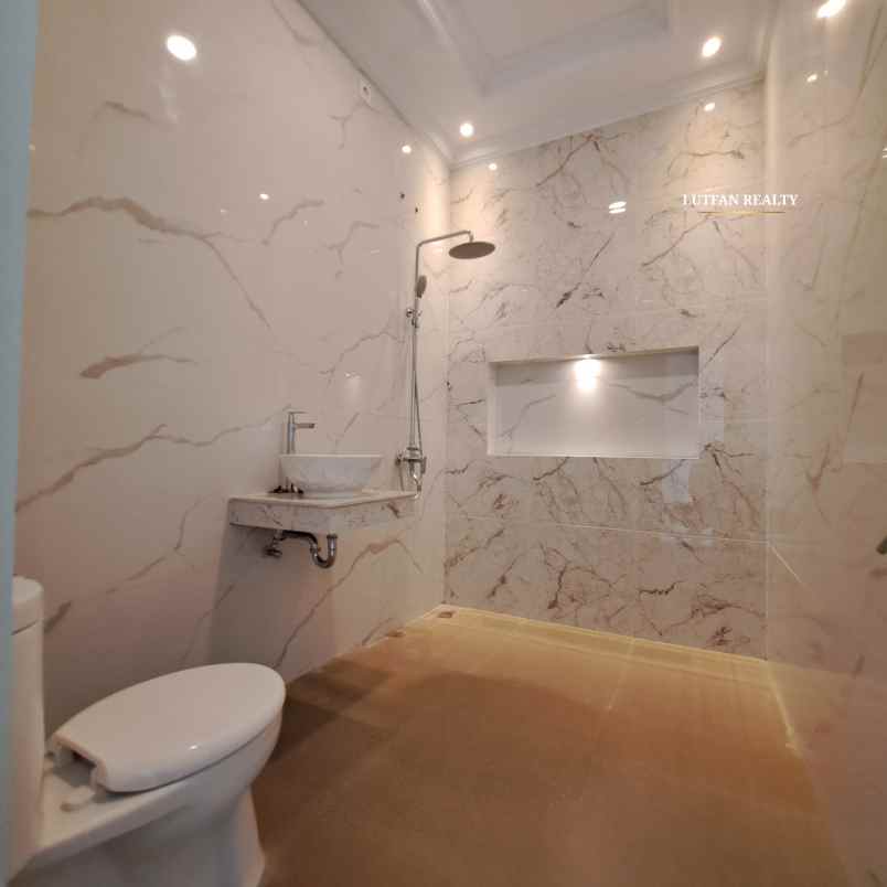 rumah jagakarsa dalam cluster dekat cilandak