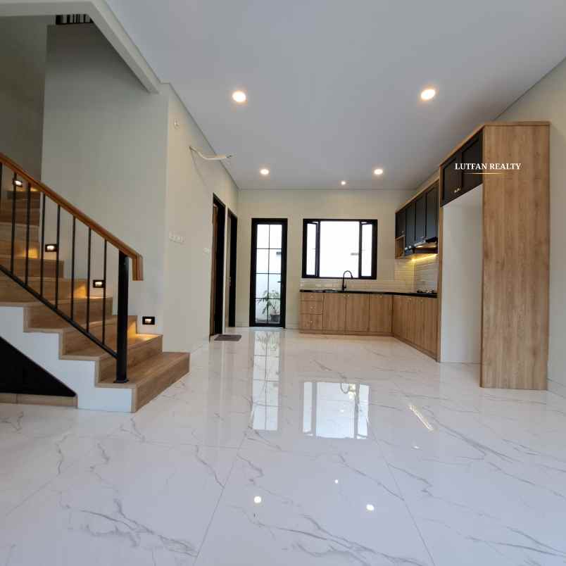 rumah jagakarsa farmhouse dalam cluster