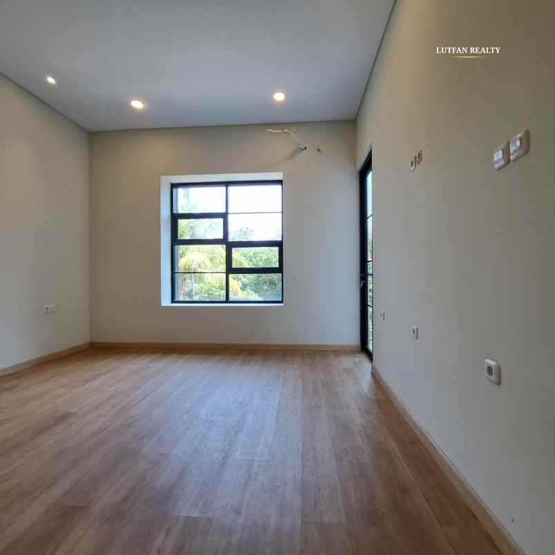 rumah jagakarsa farmhouse dalam cluster