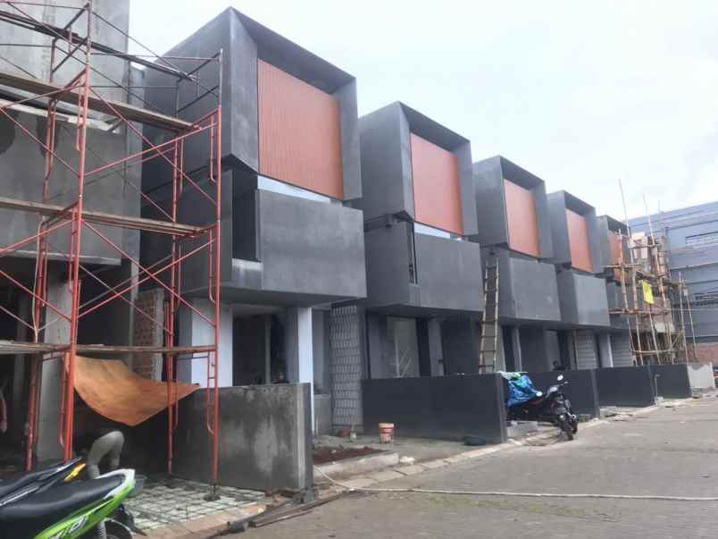 rumah jl h sailin bintaro