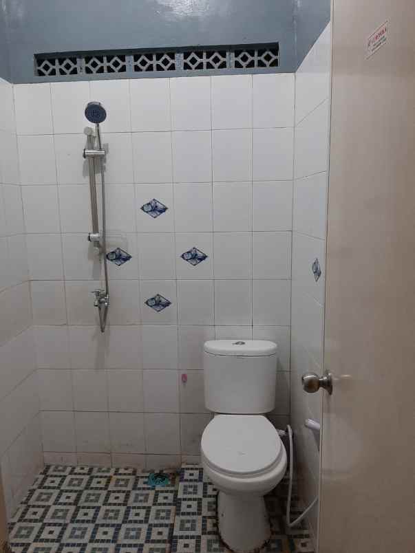 rumah kelapadua wetan ciracas jaktim