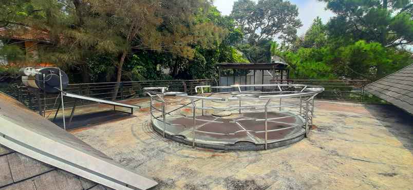 rumah lembah pakar timur