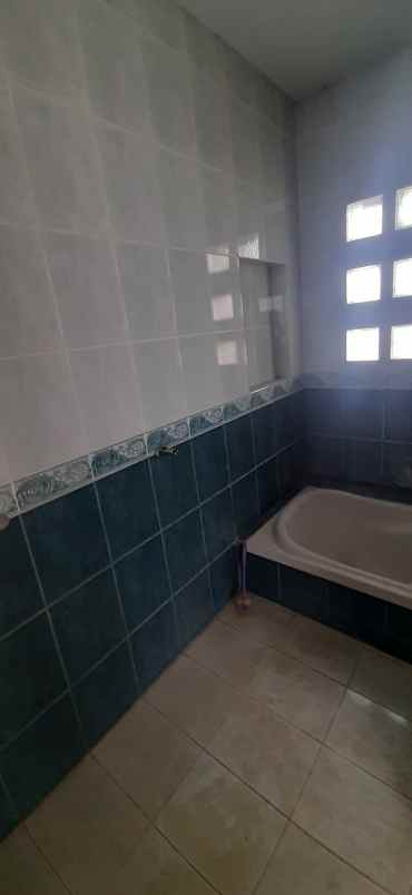 rumah lembah pakar timur