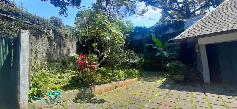 rumah lembah pakar timur