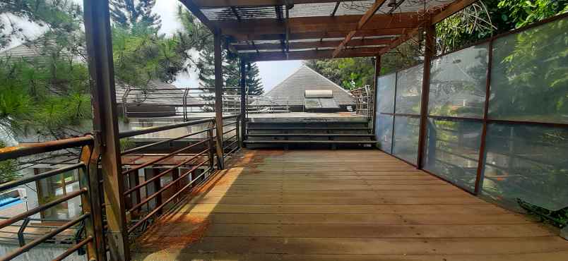 rumah lembah pakar timur