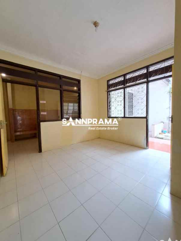 rumah luas 156m2 di dalam perumahan depok beji bbgrin