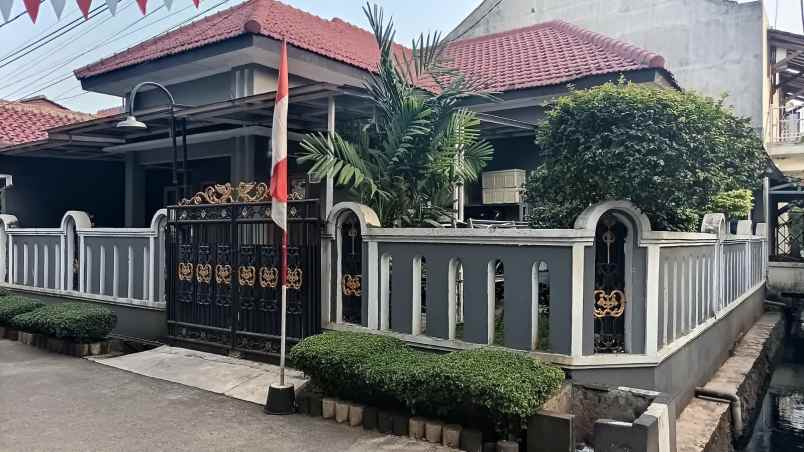 rumah luas 3 kt taman cilodong dpeok