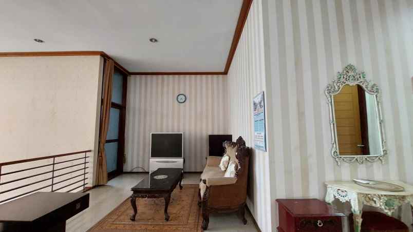 rumah luas full furnished di taman millenium bandung